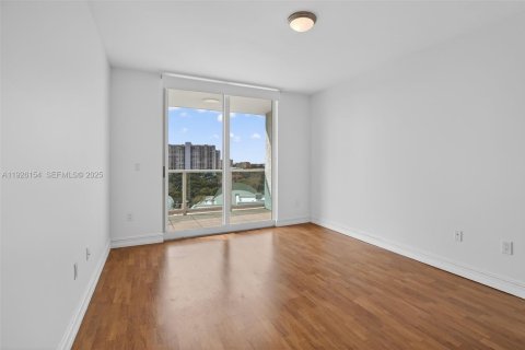 Condo in Aventura, Florida, 4 bedrooms  № 1986297 - photo 14