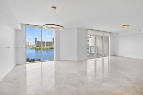Condo in Aventura, Florida, 4 bedrooms  № 1986297 - photo 3