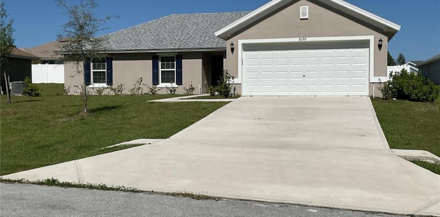 Casa en Citrus Springs, Florida 4 dormitorios, 164.62 m2 № 2103166