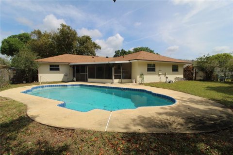 House in Winter Park, Florida 4 bedrooms, 155.89 sq.m. № 1613844 - photo 24