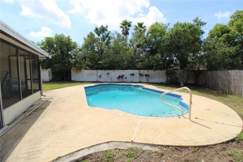 House in Winter Park, Florida 4 bedrooms, 155.89 sq.m. № 1613844 - photo 3