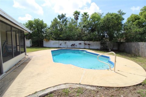 House in Winter Park, Florida 4 bedrooms, 155.89 sq.m. № 1613844 - photo 23