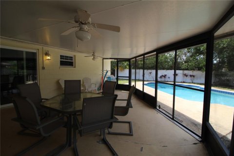 House in Winter Park, Florida 4 bedrooms, 155.89 sq.m. № 1613844 - photo 6