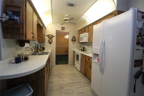 House in Winter Park, Florida 4 bedrooms, 155.89 sq.m. № 1613844 - photo 8