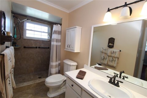House in Winter Park, Florida 4 bedrooms, 155.89 sq.m. № 1613844 - photo 14