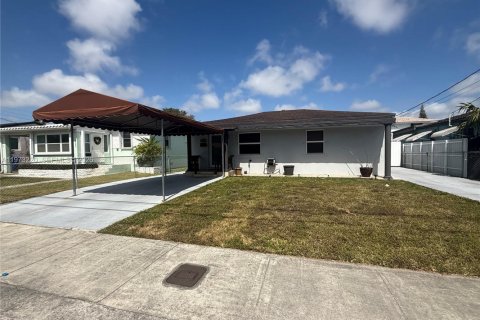 Дом в Майами, Флорида 3 спальни, 137.03м2 № 2038761