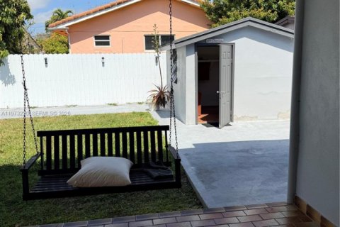 Купить виллу или дом в Майами, Флорида 3 спальни, 137.03м2, № 2038761 - фото 17