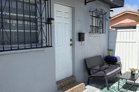 Купить виллу или дом в Майами, Флорида 3 спальни, 137.03м2, № 2038761 - фото 23