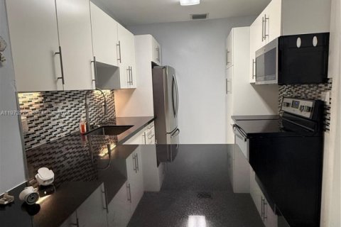 Купить виллу или дом в Майами, Флорида 3 спальни, 137.03м2, № 2038761 - фото 8