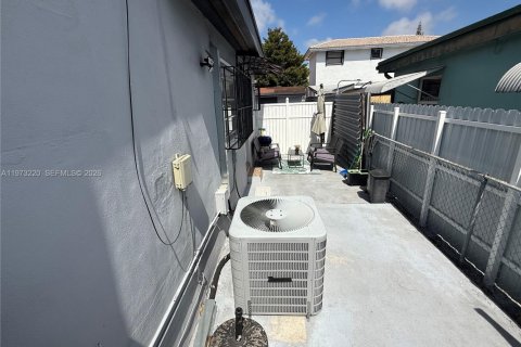 Купить виллу или дом в Майами, Флорида 3 спальни, 137.03м2, № 2038761 - фото 4