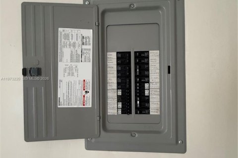 Купить виллу или дом в Майами, Флорида 3 спальни, 137.03м2, № 2038761 - фото 11