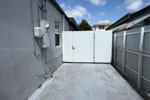 Купить виллу или дом в Майами, Флорида 3 спальни, 137.03м2, № 2038761 - фото 3