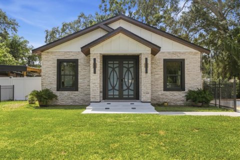 Casa en Tampa, Florida 4 dormitorios, 176.61 m2 № 2373910