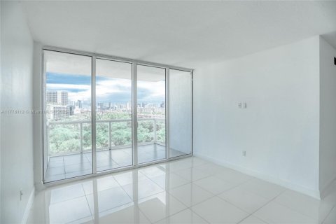 Снять в аренду кондоминиум в Майами, Флорида 2 спальни, 100.98м2, № 1713864 - фото 6