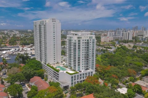 Снять в аренду кондоминиум в Майами, Флорида 2 спальни, 100.98м2, № 1713864 - фото 1