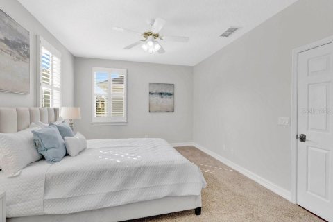 House in Celebration, Florida 5 bedrooms, 260.13 sq.m. № 2231270 - photo 18