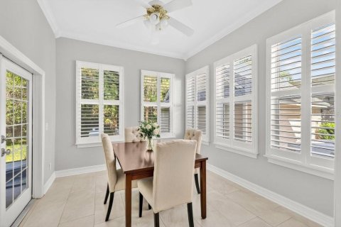 House in Celebration, Florida 5 bedrooms, 260.13 sq.m. № 2231270 - photo 11