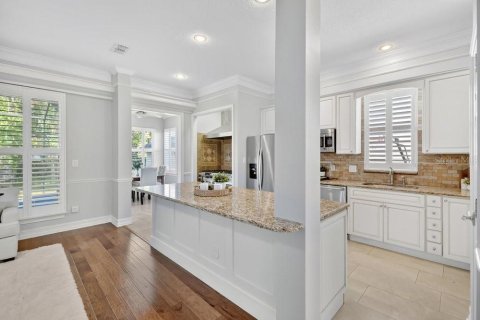 House in Celebration, Florida 5 bedrooms, 260.13 sq.m. № 2231270 - photo 8