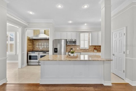 House in Celebration, Florida 5 bedrooms, 260.13 sq.m. № 2231270 - photo 9
