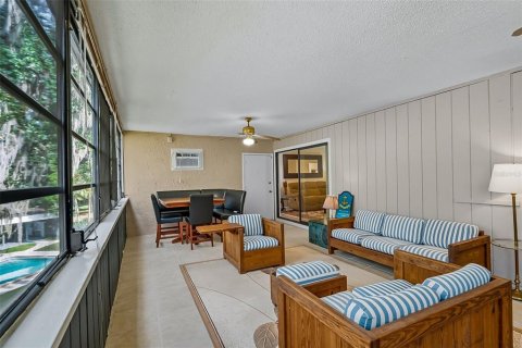 Condo in Gainesville, Florida, 3 bedrooms  № 1902008 - photo 12