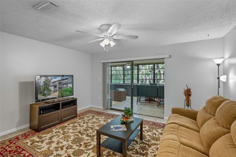 Condo in Gainesville, Florida, 3 bedrooms  № 1902008 - photo 5