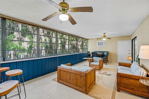 Condo in Gainesville, Florida, 3 bedrooms  № 1902008 - photo 10