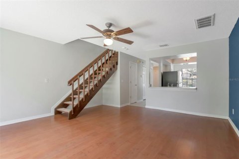 Adosado en venta en Tampa, Florida, 2 dormitorios, 101.64 m2 № 2166256 - foto 15