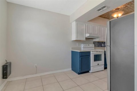 Adosado en venta en Tampa, Florida, 2 dormitorios, 101.64 m2 № 2166256 - foto 6