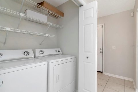 Adosado en venta en Tampa, Florida, 2 dormitorios, 101.64 m2 № 2166256 - foto 13