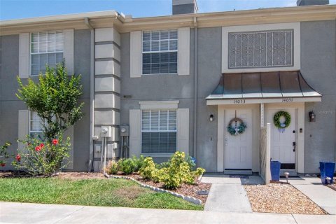 Adosado en Tampa, Florida 2 dormitorios, 101.64 m2 № 2166256