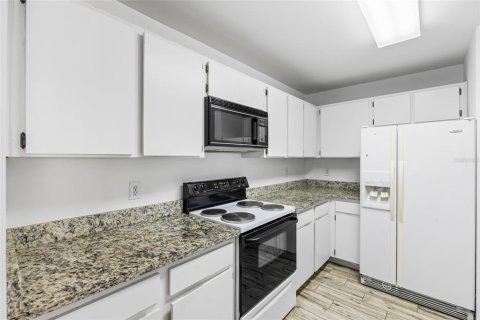 Condo in Tampa, Florida, 2 bedrooms  № 2217524 - photo 7