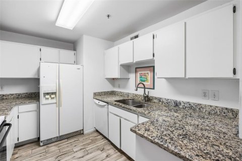 Condo in Tampa, Florida, 2 bedrooms  № 2217524 - photo 6