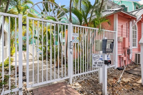 Condo in Tampa, Florida, 2 bedrooms  № 2217524 - photo 21