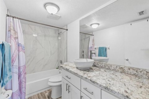 Condo in Tampa, Florida, 2 bedrooms  № 2217524 - photo 15