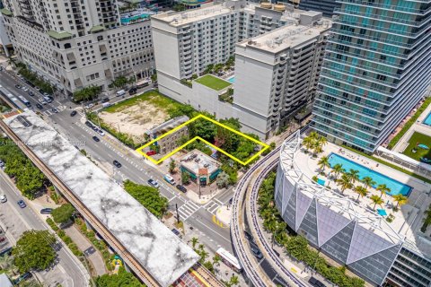 Immobilier commercial à vendre à Miami, Floride № 1984807 - photo 13