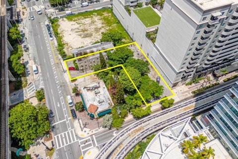 Immobilier commercial à vendre à Miami, Floride № 1984807 - photo 12