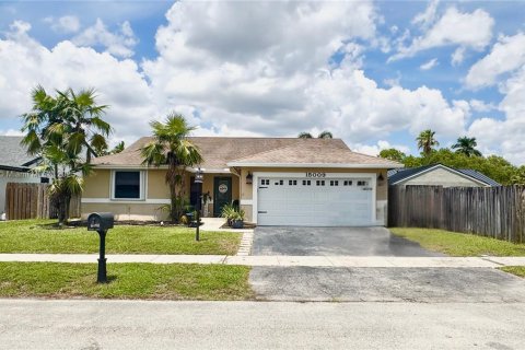 Дом в Санрайз, Флорида 3 спальни, 167.6м2 № 2038092