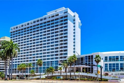 Hotel en venta en Miami Beach, Florida, 1 dormitorio, 70.61 m2 № 1812372 - foto 9