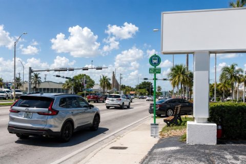 Propiedad comercial en venta en Hialeah, Florida № 2153988 - foto 6