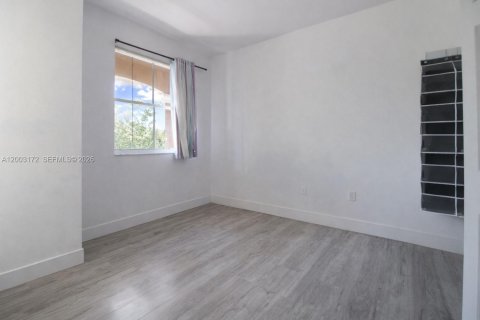 Townhouse in Homestead, Florida 3 bedrooms, 132.66 sq.m. № 2066737 - photo 18