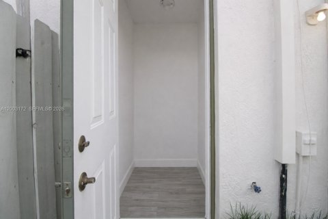 Townhouse in Homestead, Florida 3 bedrooms, 132.66 sq.m. № 2066737 - photo 3