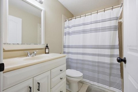 House in Winter Garden, Florida 4 bedrooms, 284.37 sq.m. № 2217195 - photo 15