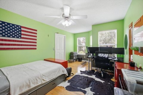 House in Winter Garden, Florida 4 bedrooms, 284.37 sq.m. № 2217195 - photo 13