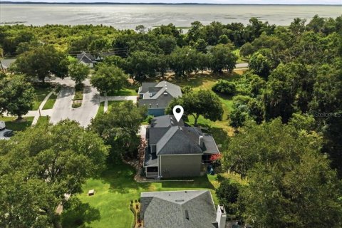 House in Winter Garden, Florida 4 bedrooms, 284.37 sq.m. № 2217195 - photo 2