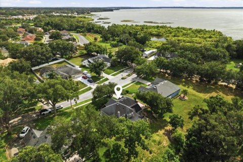 House in Winter Garden, Florida 4 bedrooms, 284.37 sq.m. № 2217195 - photo 21