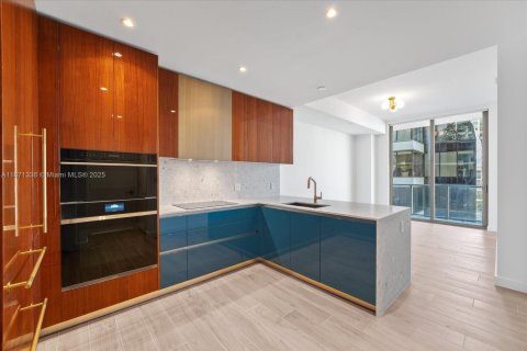 Condominio en venta en Miami, Florida, 1 dormitorio, 62.71 m2 № 1704647 - foto 3