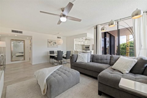 Condominio en alquiler en Saint Petersburg, Florida, 2 dormitorios, 95.69 m2 № 1876896 - foto 20