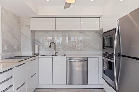 Condominio en alquiler en Saint Petersburg, Florida, 2 dormitorios, 95.69 m2 № 1876896 - foto 17