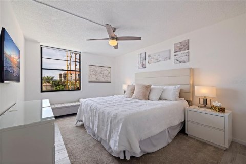 Condominio en alquiler en Saint Petersburg, Florida, 2 dormitorios, 95.69 m2 № 1876896 - foto 23