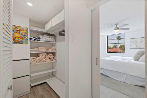Condominio en alquiler en Saint Petersburg, Florida, 2 dormitorios, 95.69 m2 № 1876896 - foto 27